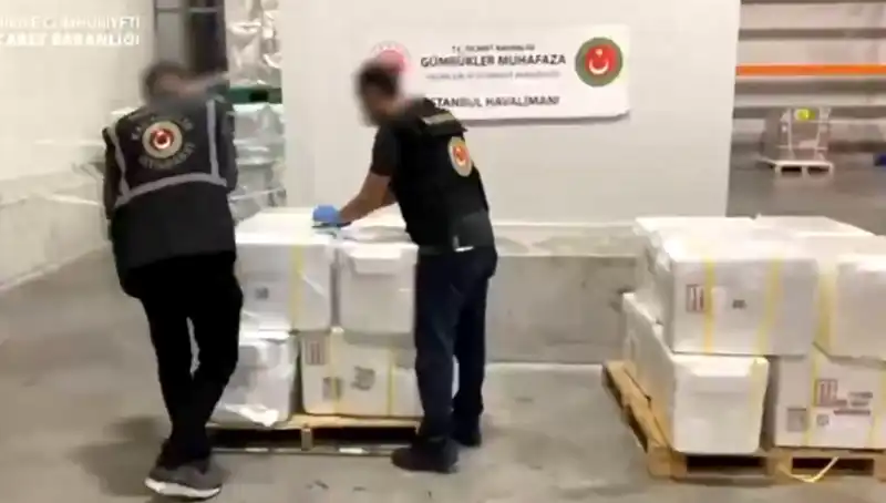 İstanbul Havalimanı'nda 455 Kilo Kokain Operasyonu: Detaylar Ortaya Çıktı