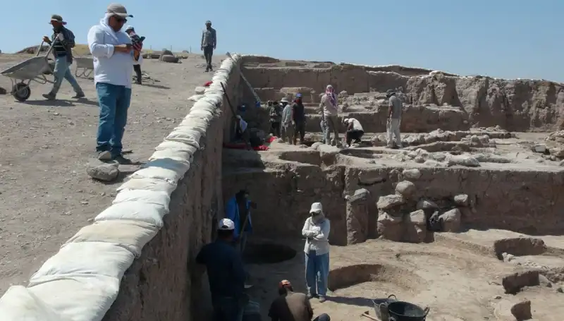 Kilis Oylum Höyük'te Kazı Çalışmaları Yaz Sıcaklarına Rağmen Devam Ediyor