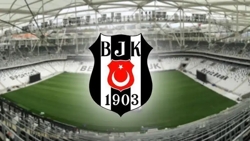Beşiktaş Kulübü'nün 122. Yaşı: Yerli ve Yabancı Statda Namağlup Şampiyon!