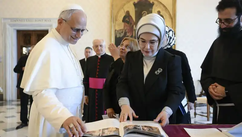Emine Erdoğan ve Papa Leo: Gazze'nin Gölgesinde Önemli Bir Buluşma