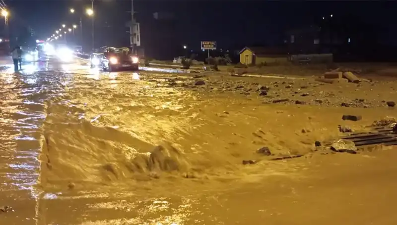 Konya ve Ankara'da Sel Felaketi: Vatandaşlar Zor Durumda