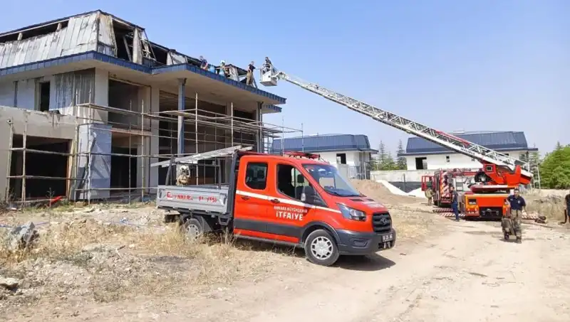 Gölbaşı’nda Villalar ve Doğa Alev Alev Yandı: Yangının Nedeni Ne?