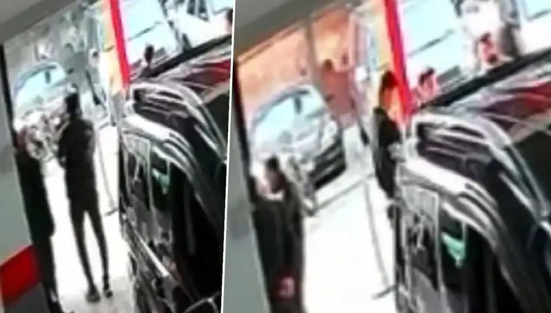 İstanbul'daki Galeriye Şok Saldırı: El Yapımı Patlayıcı Kullanıldı!