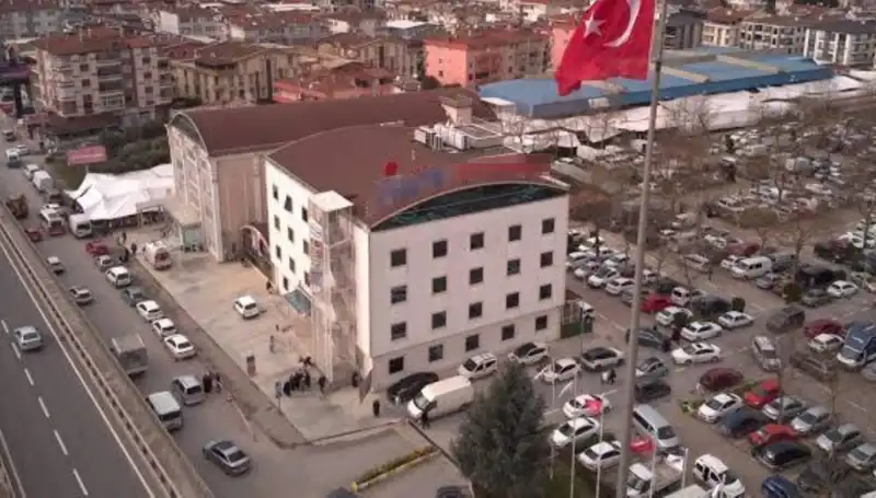 Deprem Mührüyle Özel Hastane: Perde Betonları Kesildi Mi?