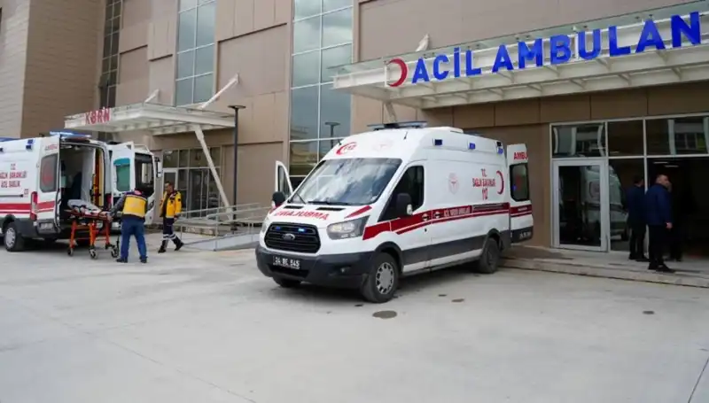 Erzincan’da Trafik Kazası: 1 Ölü, 3 Yaralı, Korkunç Detaylar Ortaya Çıktı
