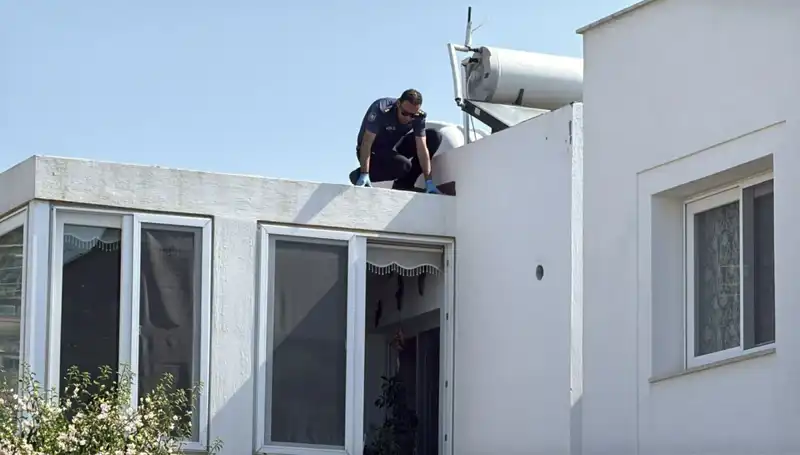 Bodrum’da Çatıdan Düşen Emekli Polis Kalp Krizi Geçirerek Hayatını Kaybetti