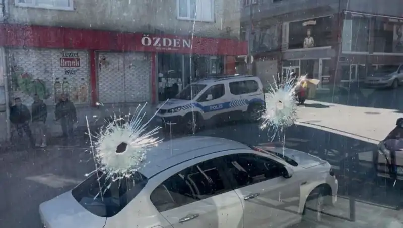 Bursa'da Kıraathaneye Silahlı Saldırı: Olayın Ardındaki Gerçekler Ne?