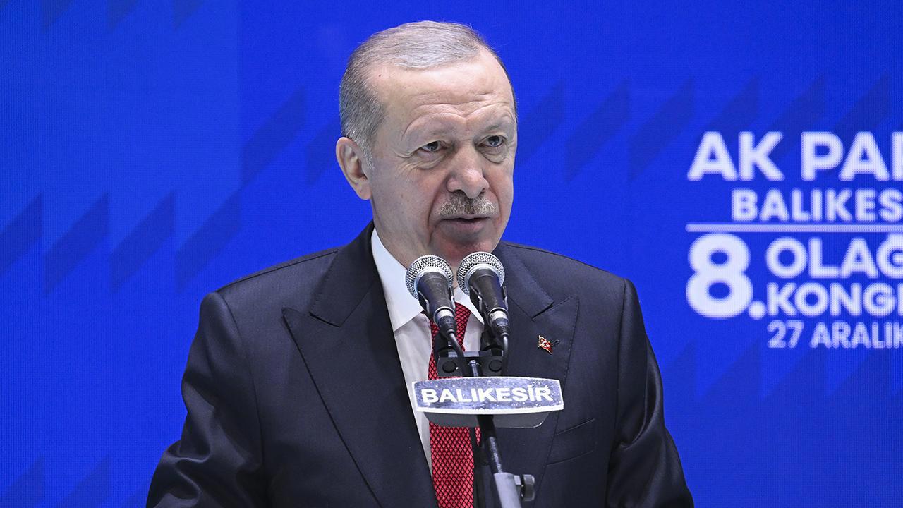 Cumhurbaşkanı Erdoğan'dan, insanlık sınavının yüz akıyla verildiği mesajı
