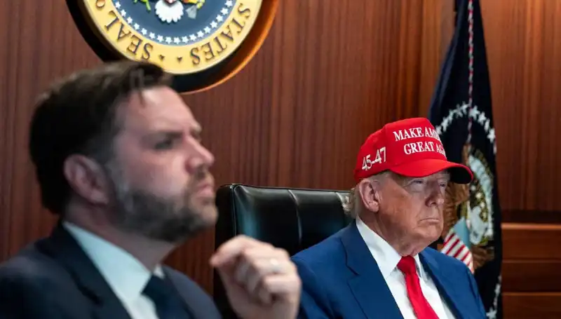 Trump Hakkındaki Azil Tasarısı Reddedildi: Politikanın Yeni Gelişmeleri
